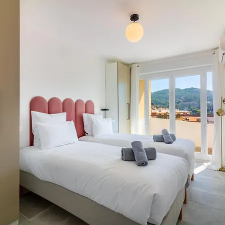 شقة 70m2 Dernier Etage Vue *
